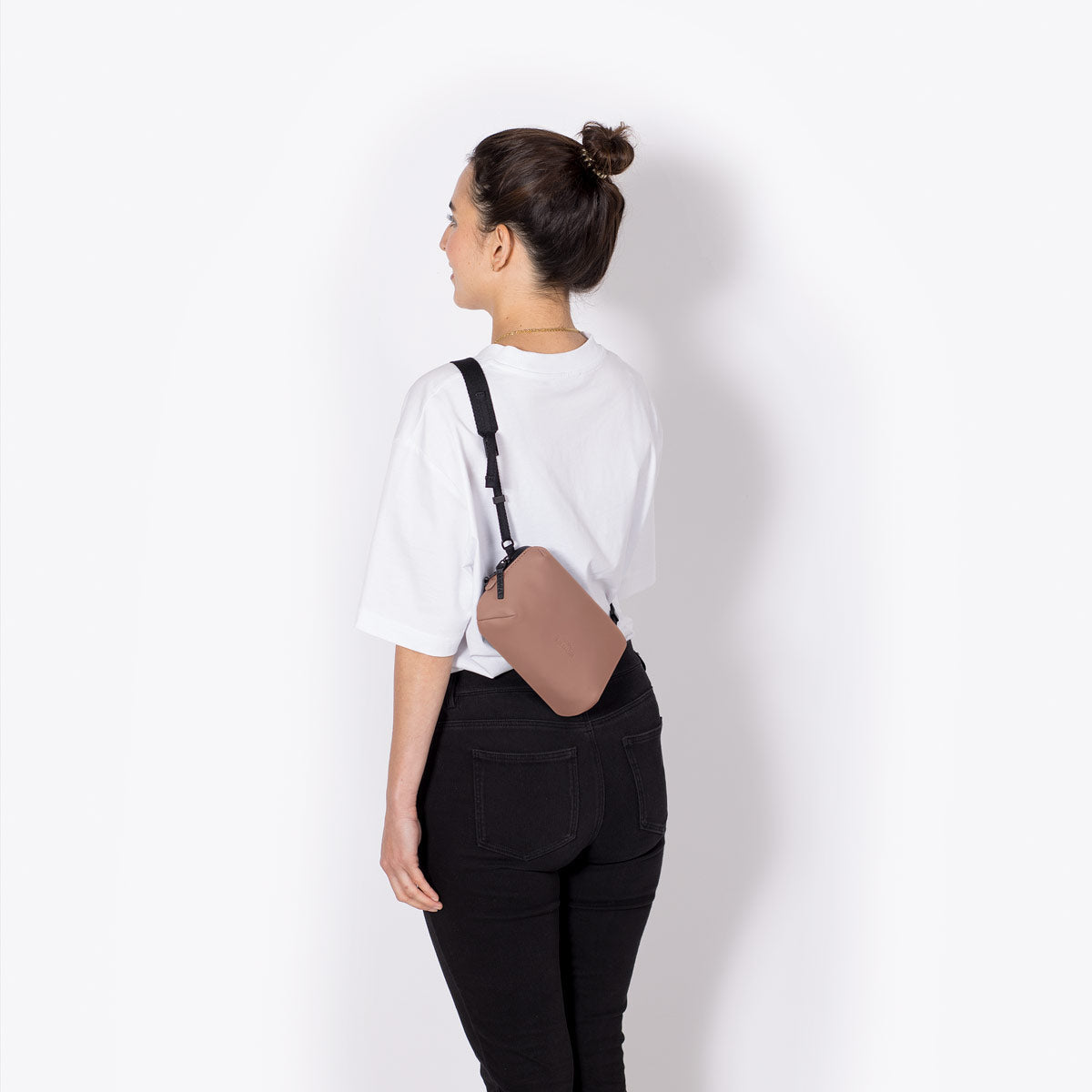 Ando Crossbody Bag - Redwood / Medium