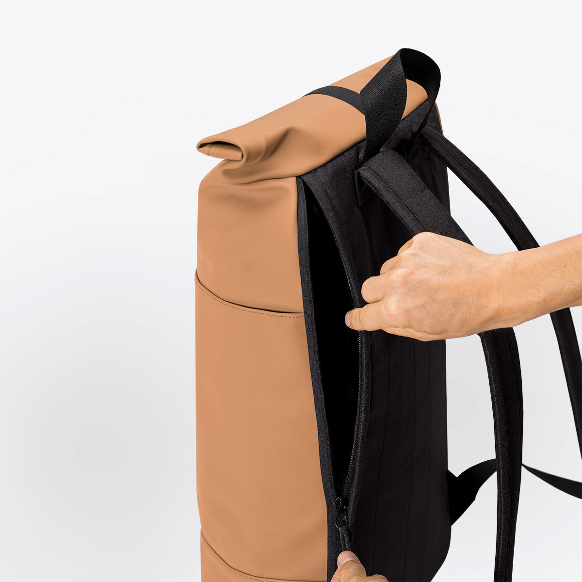 Hajo Roll-Top Backpack - Clay / Medium