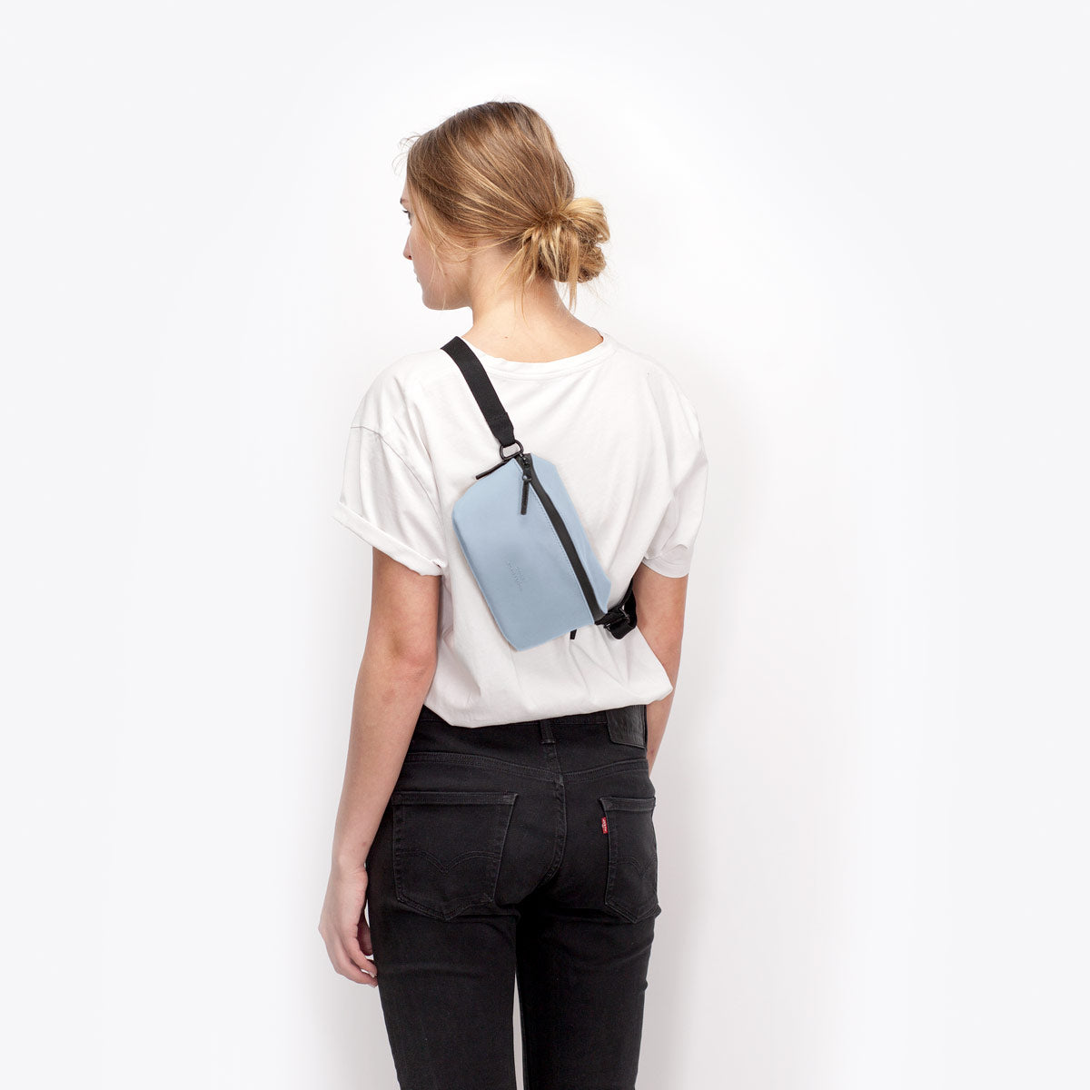 Jona Crossbody Bag - Fog Blue / Medium