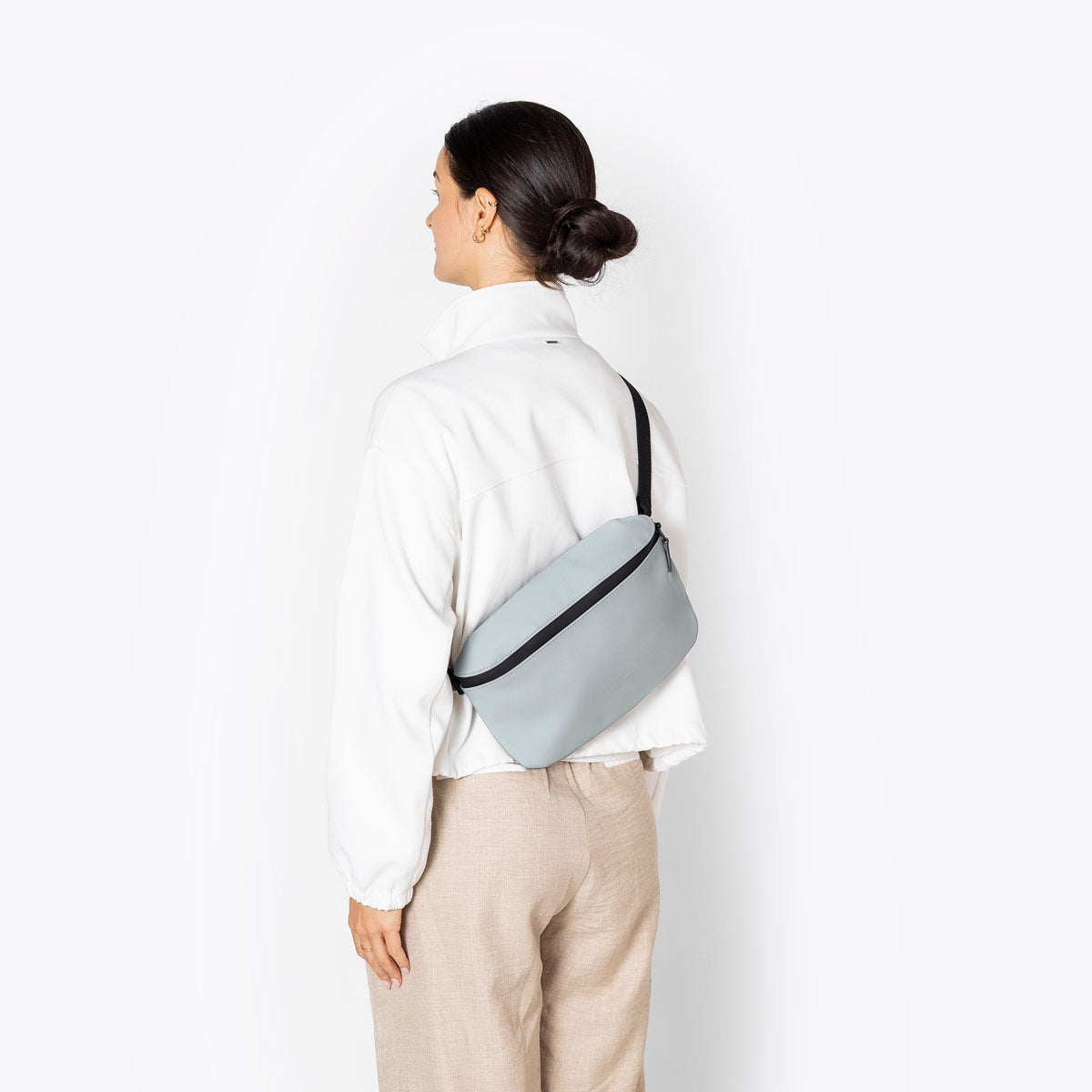 Jona Crossbody Bag - Dusty Blue / X-Large